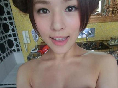 妹子的浴袍这么美~~